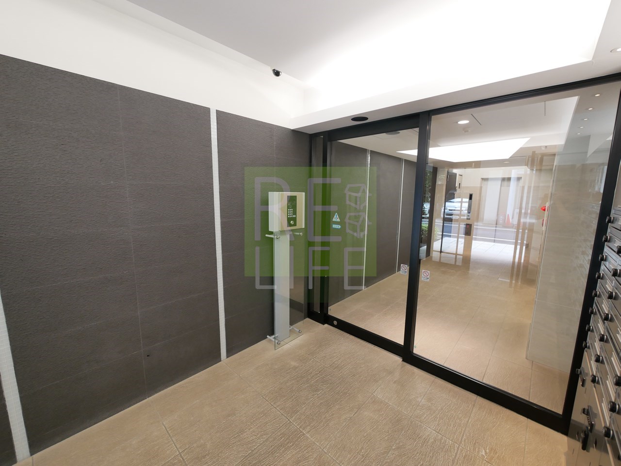 建物エントランス