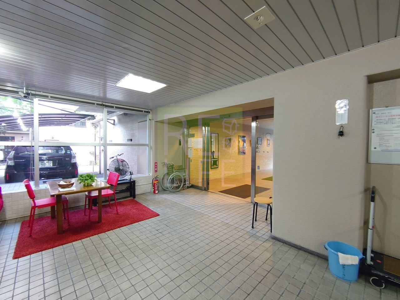 建物エントランス