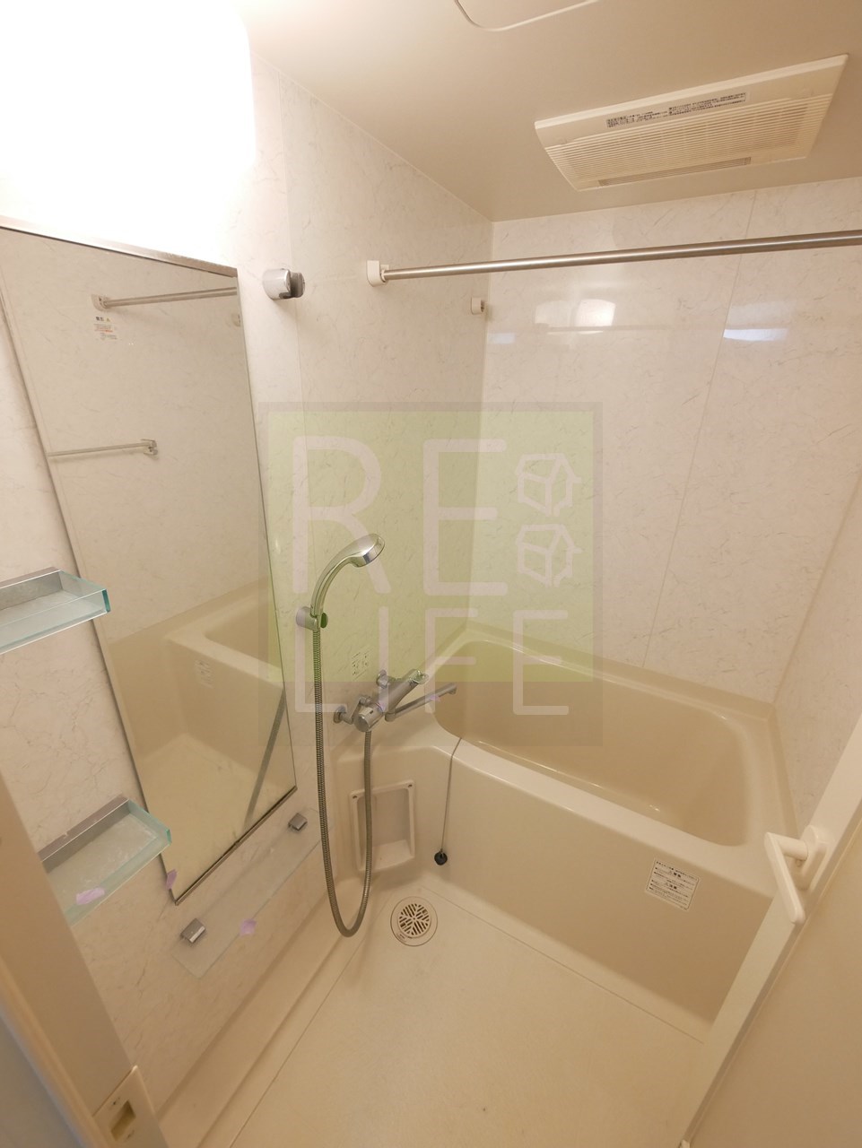 シャワールーム