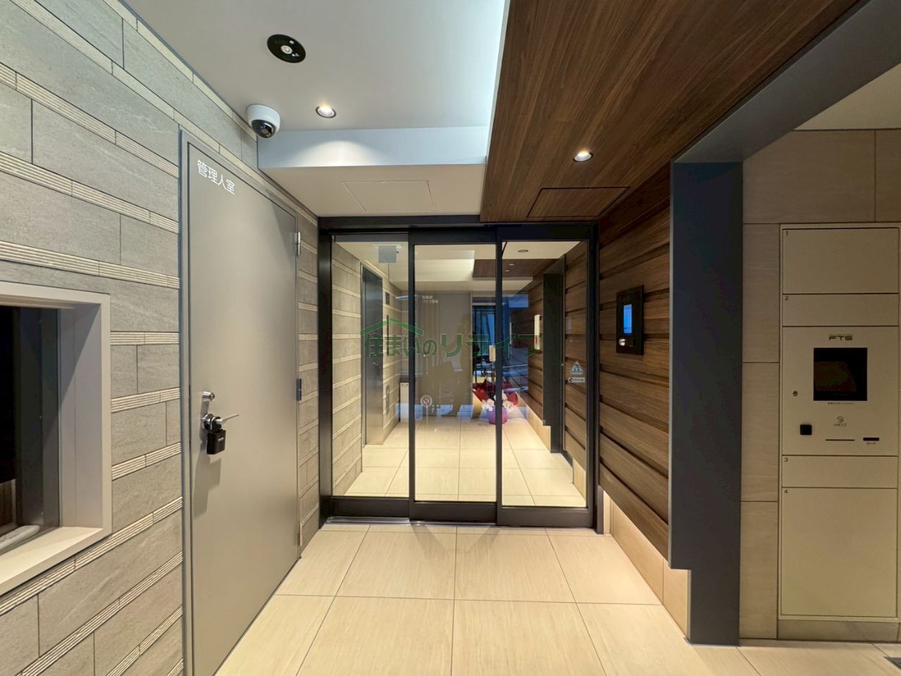 建物エントランス