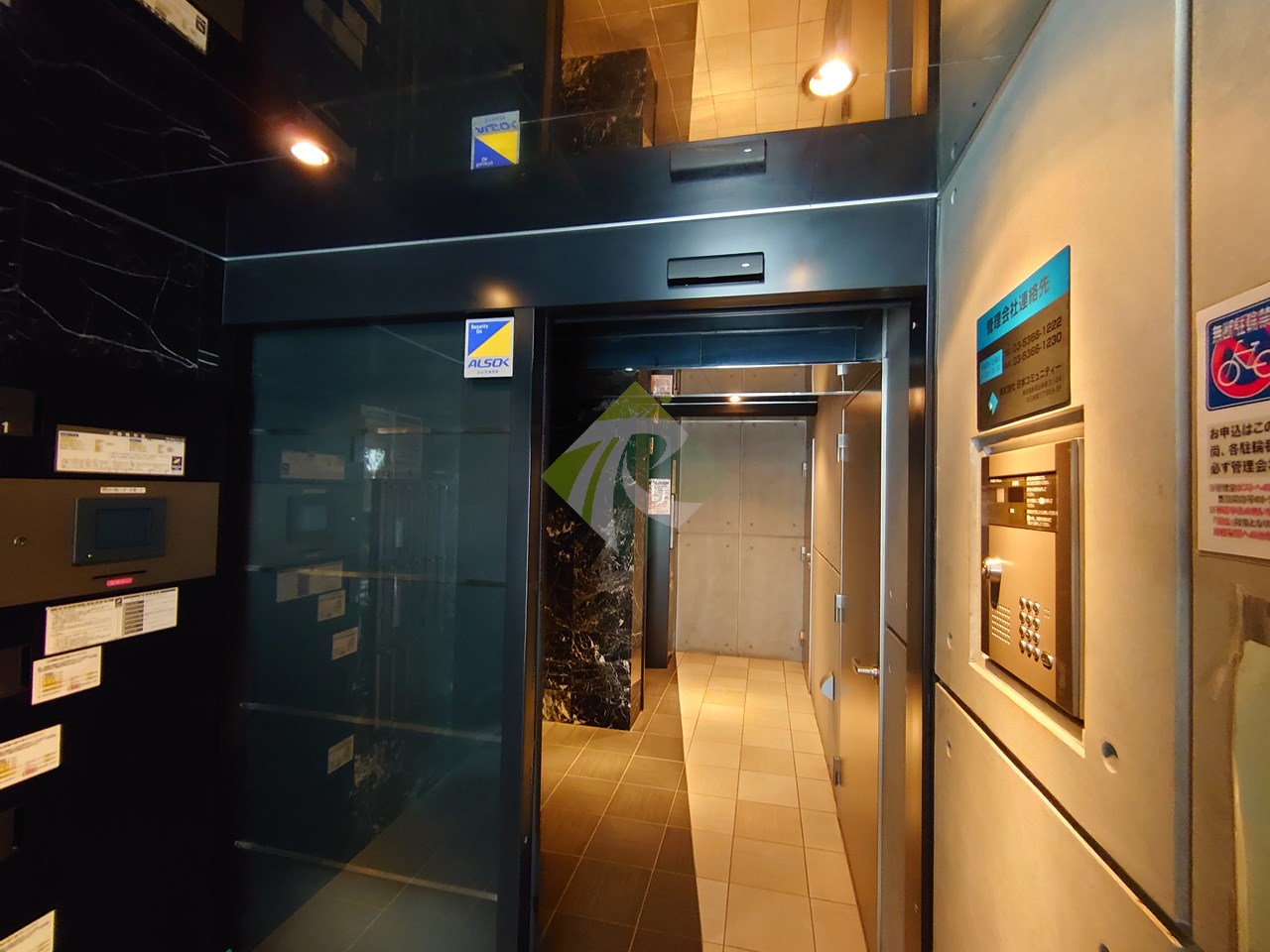 建物エントランス