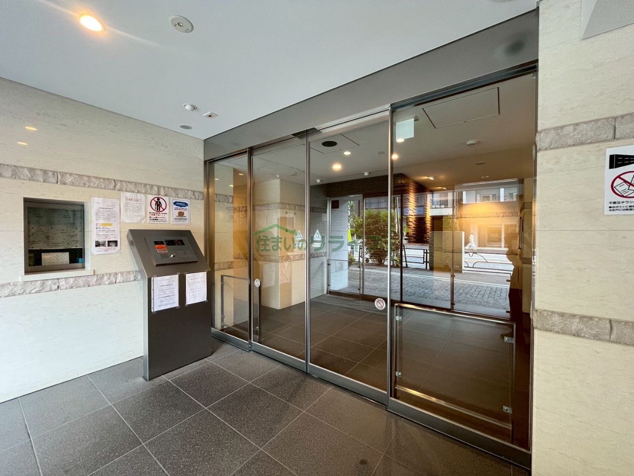 建物エントランス