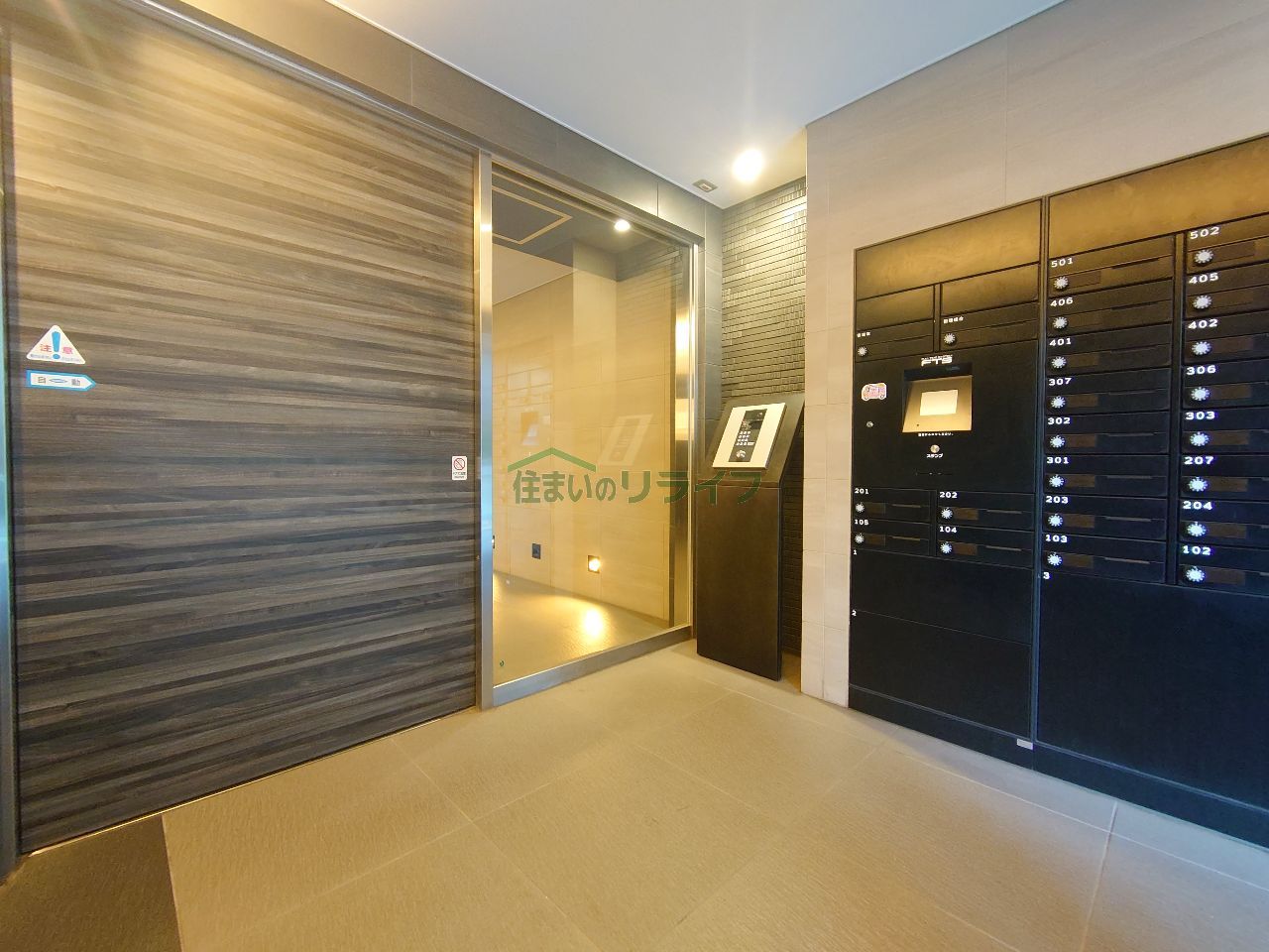 建物エントランス