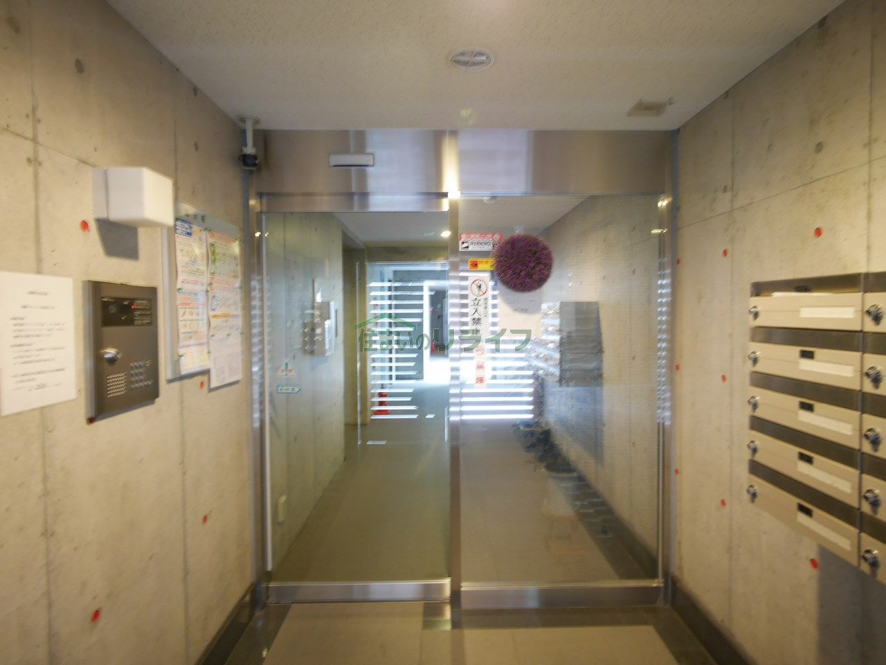 建物エントランス