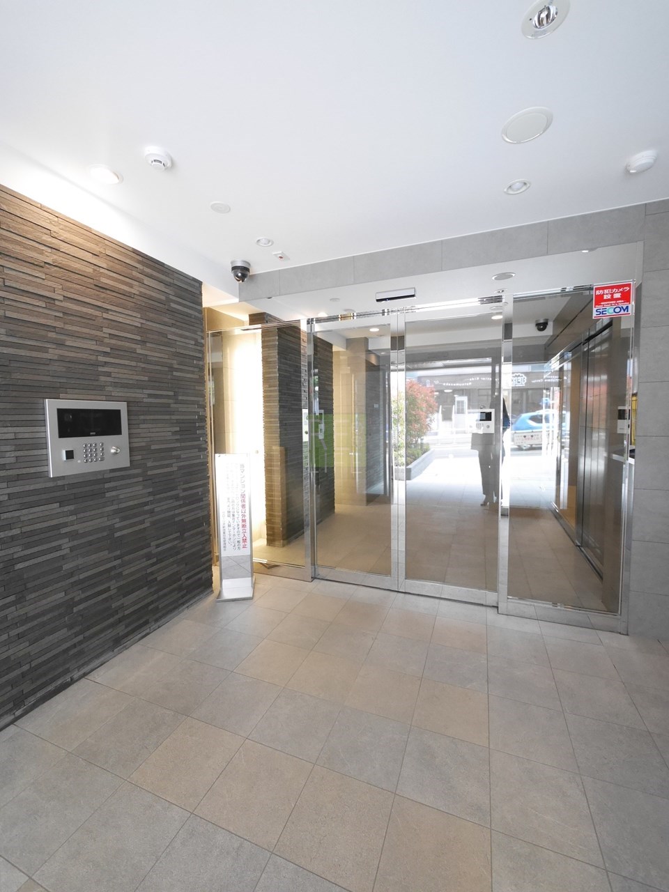 建物エントランス