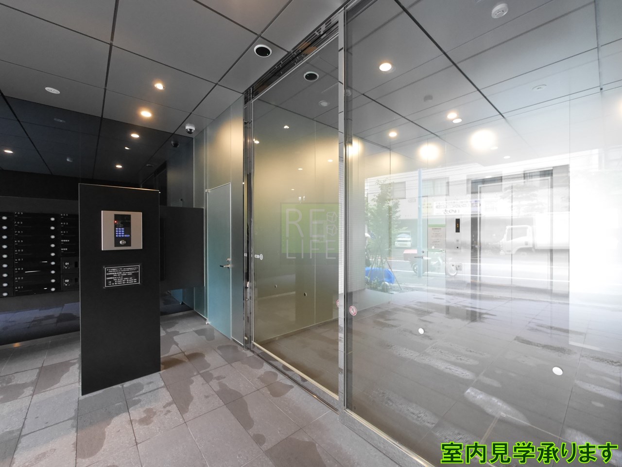 建物エントランス