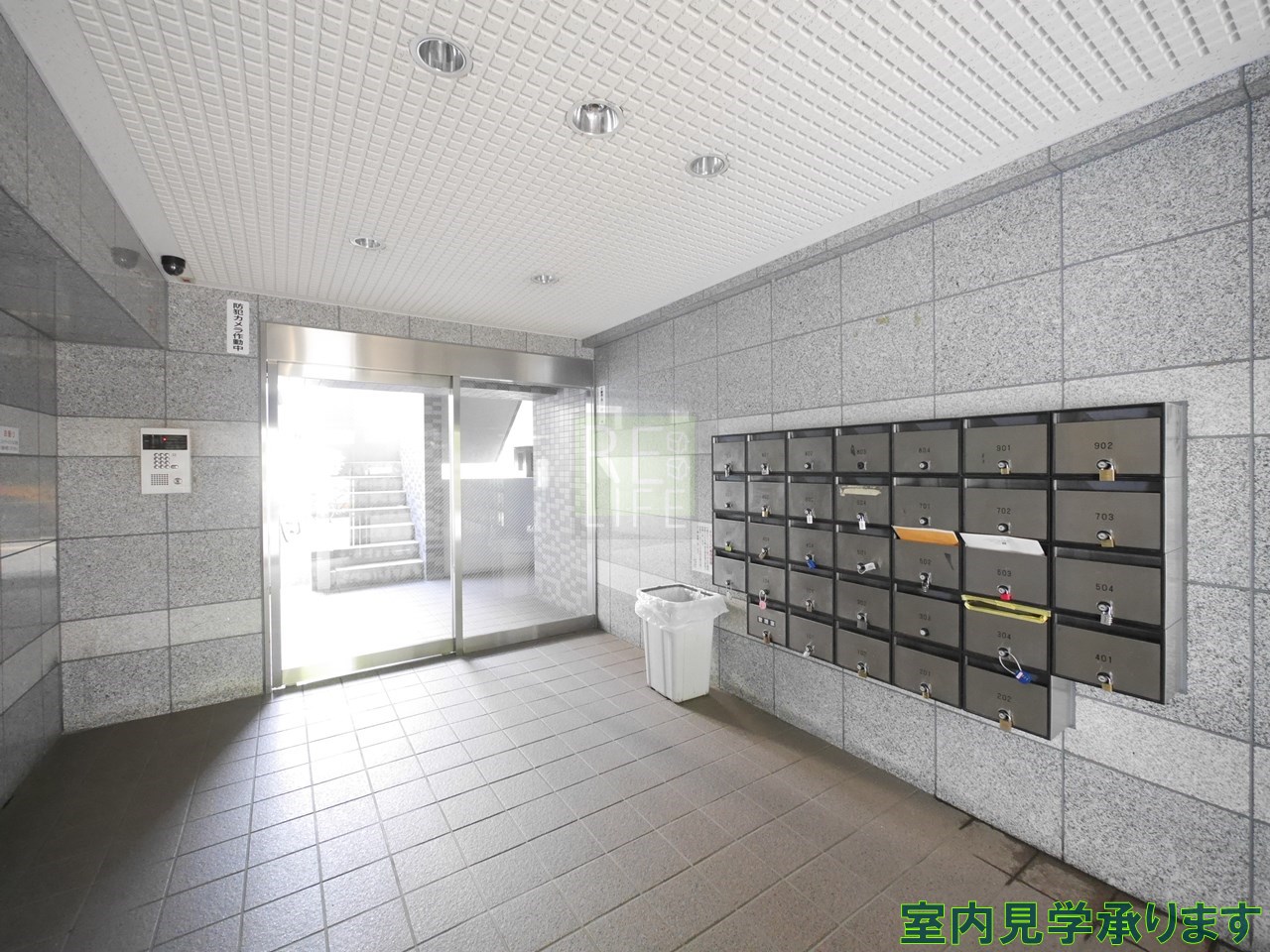 建物エントランス