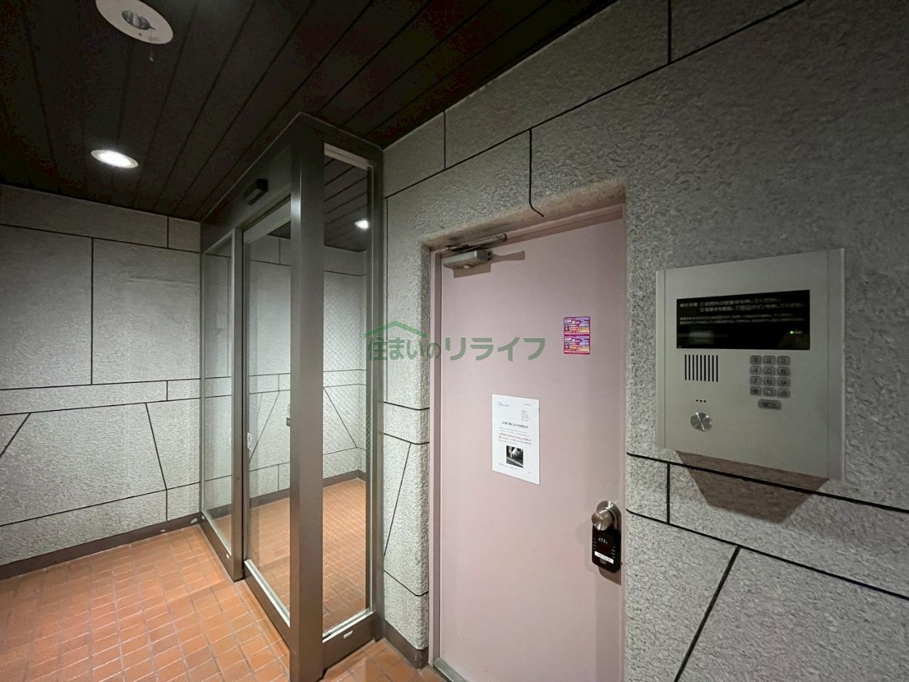 建物エントランス