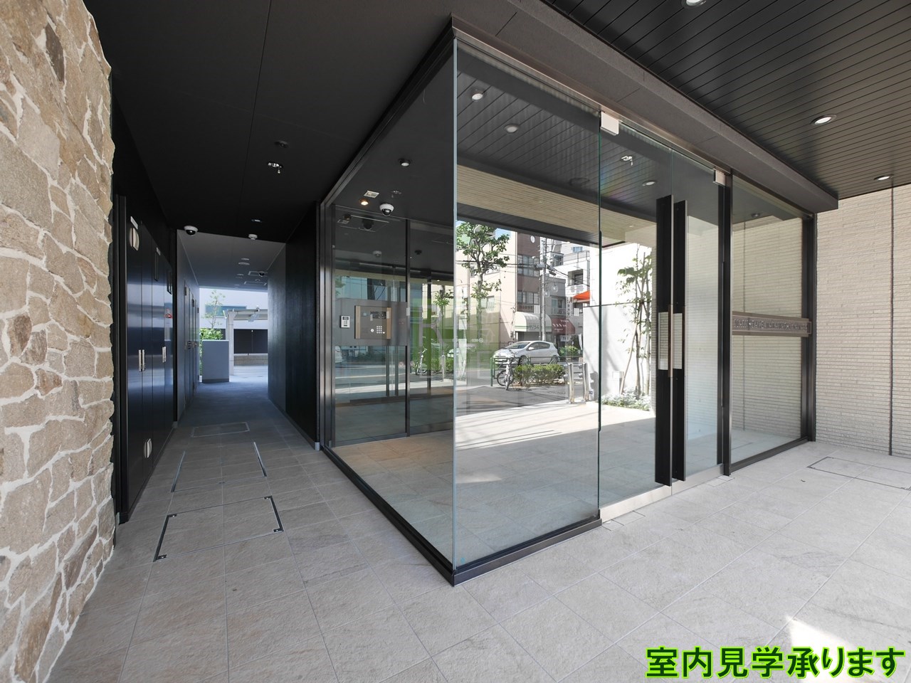 建物エントランス