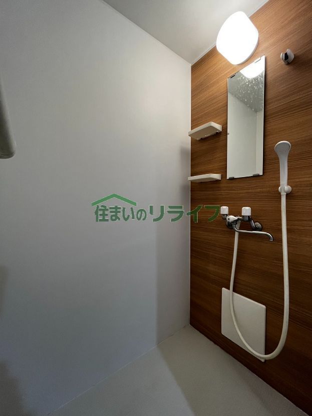 シャワールーム