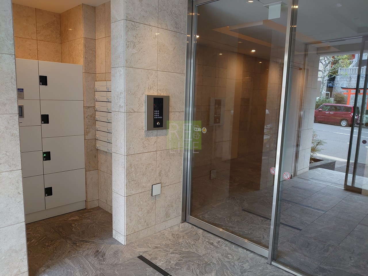 建物エントランス