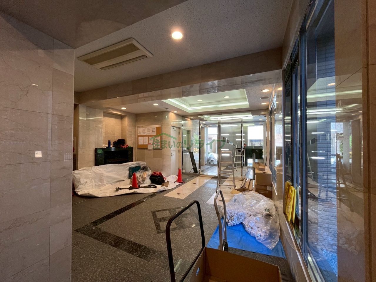 建物エントランス