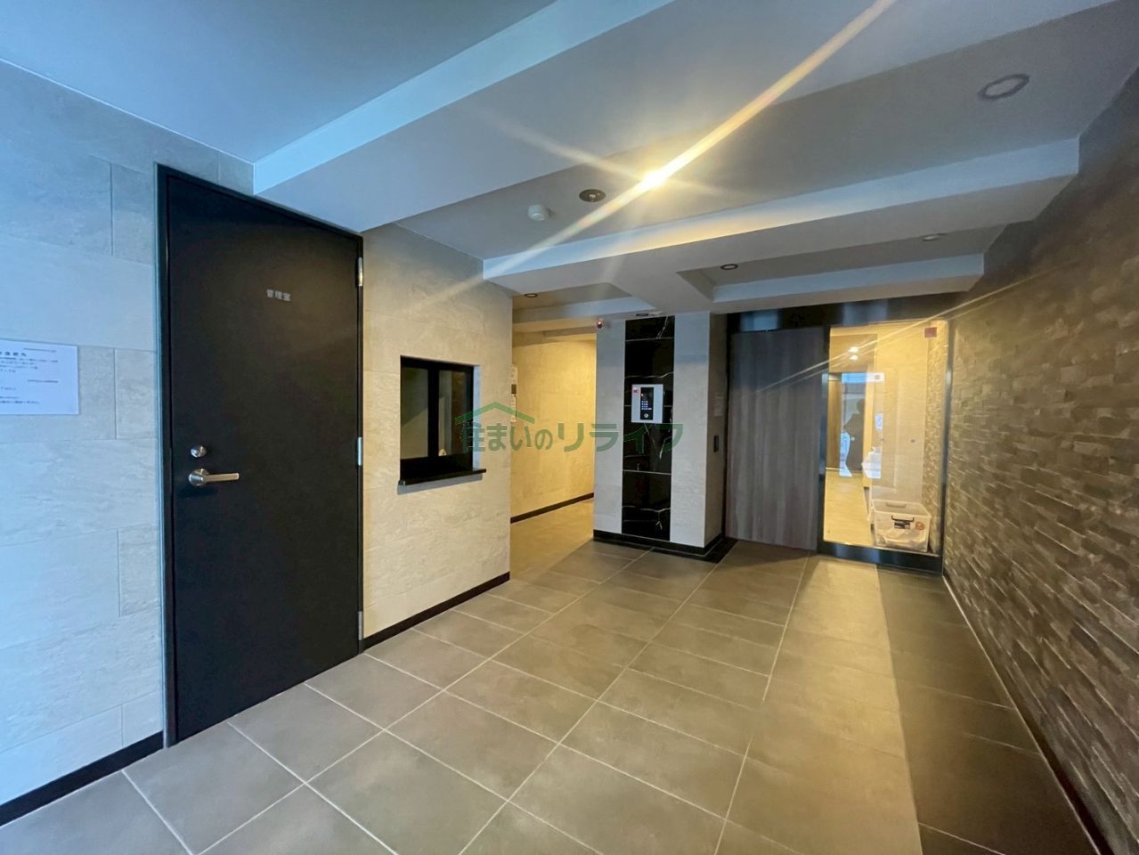 建物エントランス