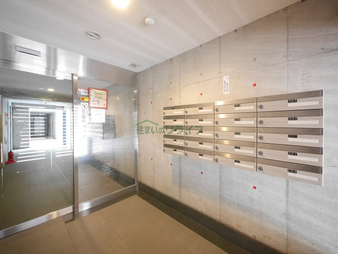 建物エントランス