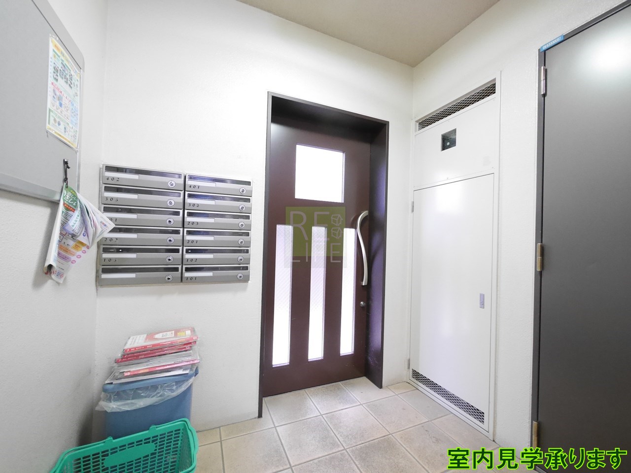 建物エントランス