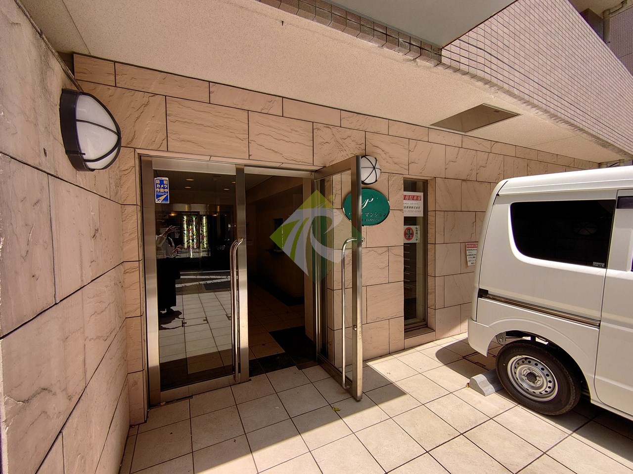 建物エントランス
