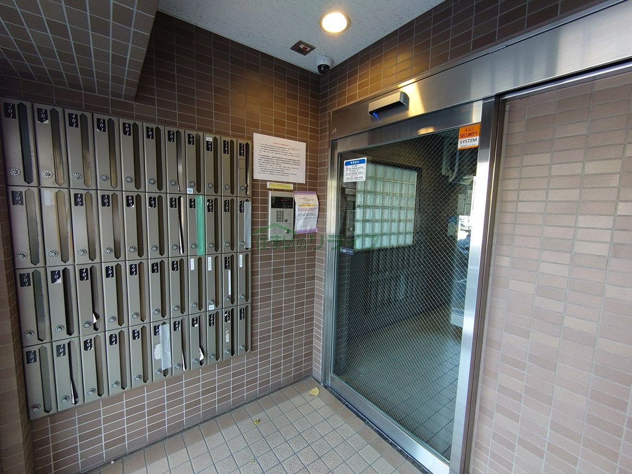 建物エントランス
