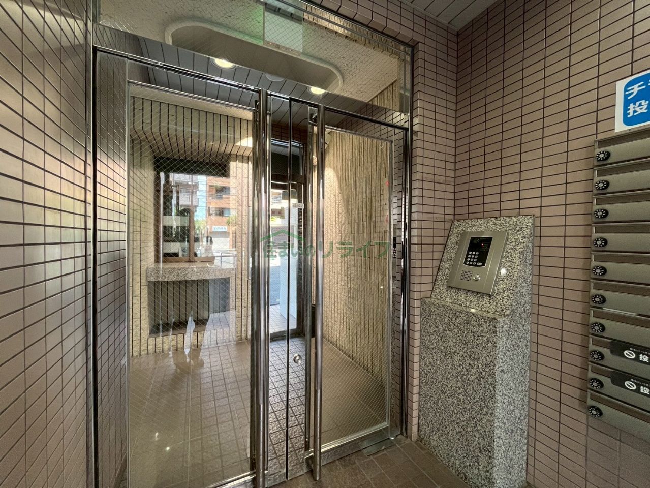 建物エントランス