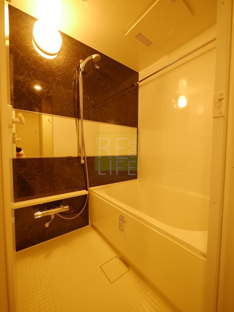 シャワールーム