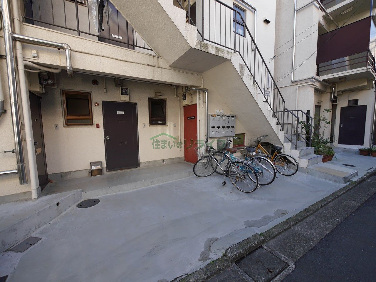 建物エントランス