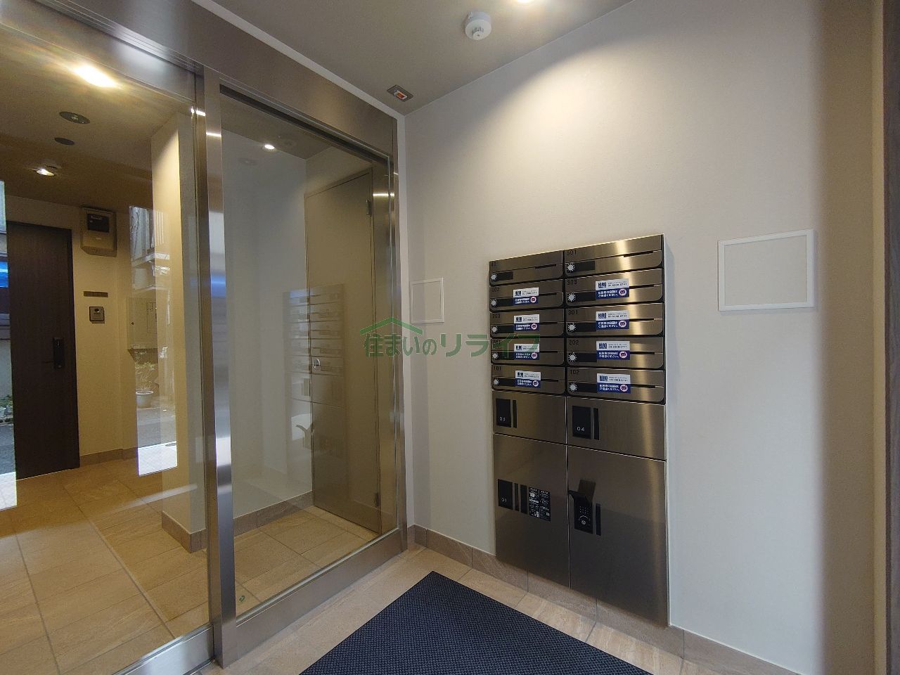 建物エントランス