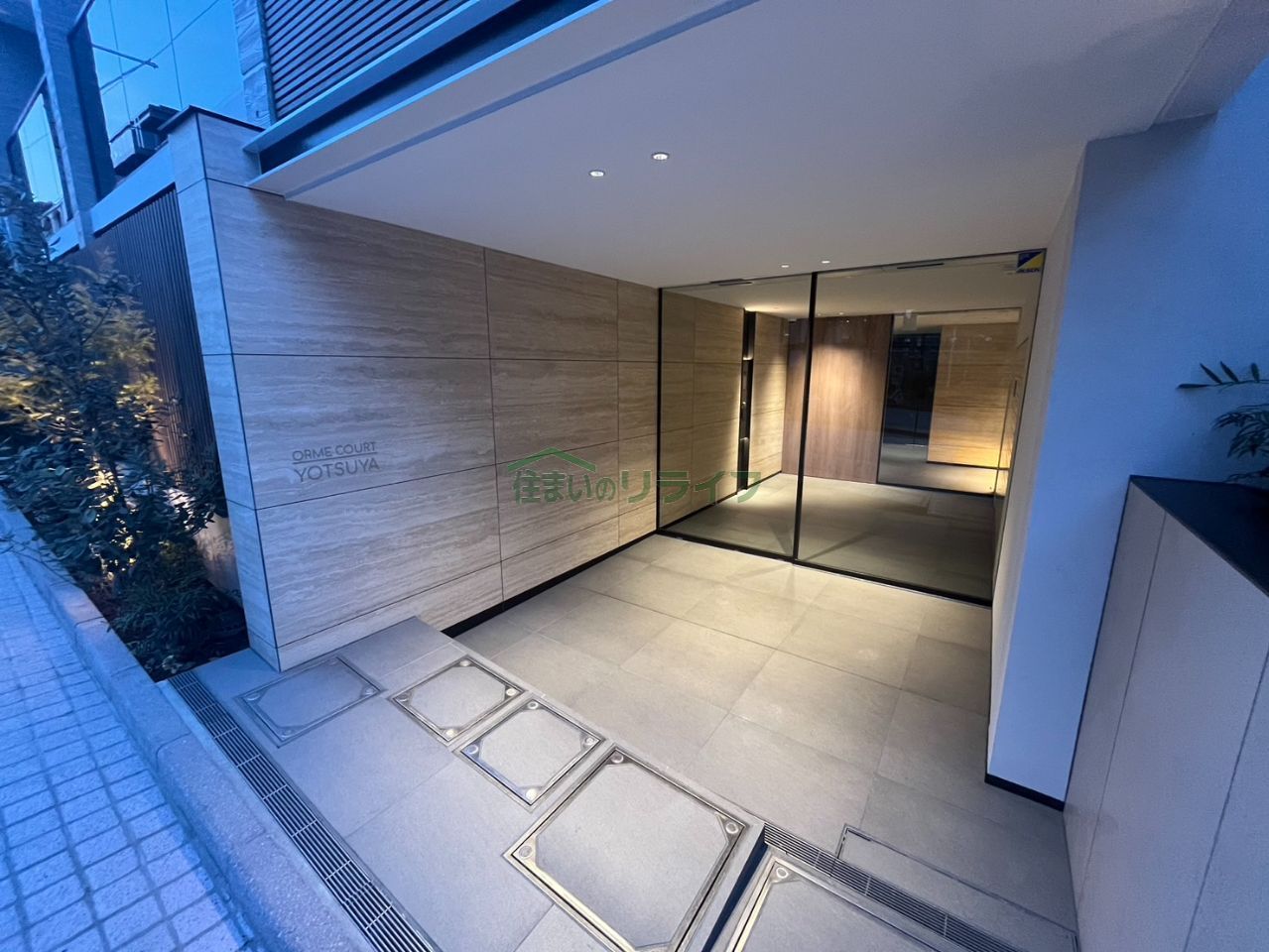 建物エントランス