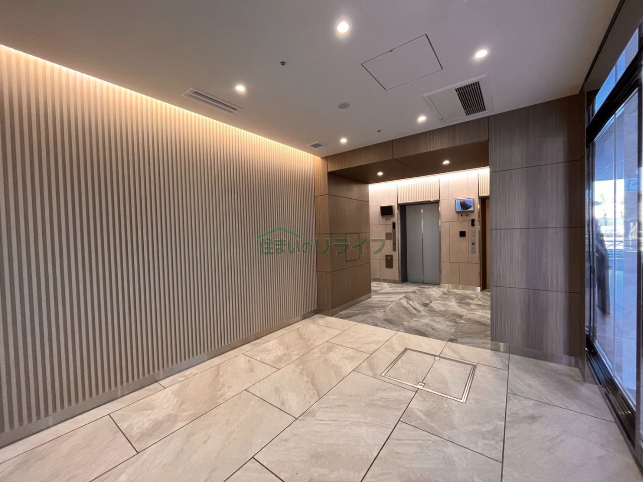 建物エントランス