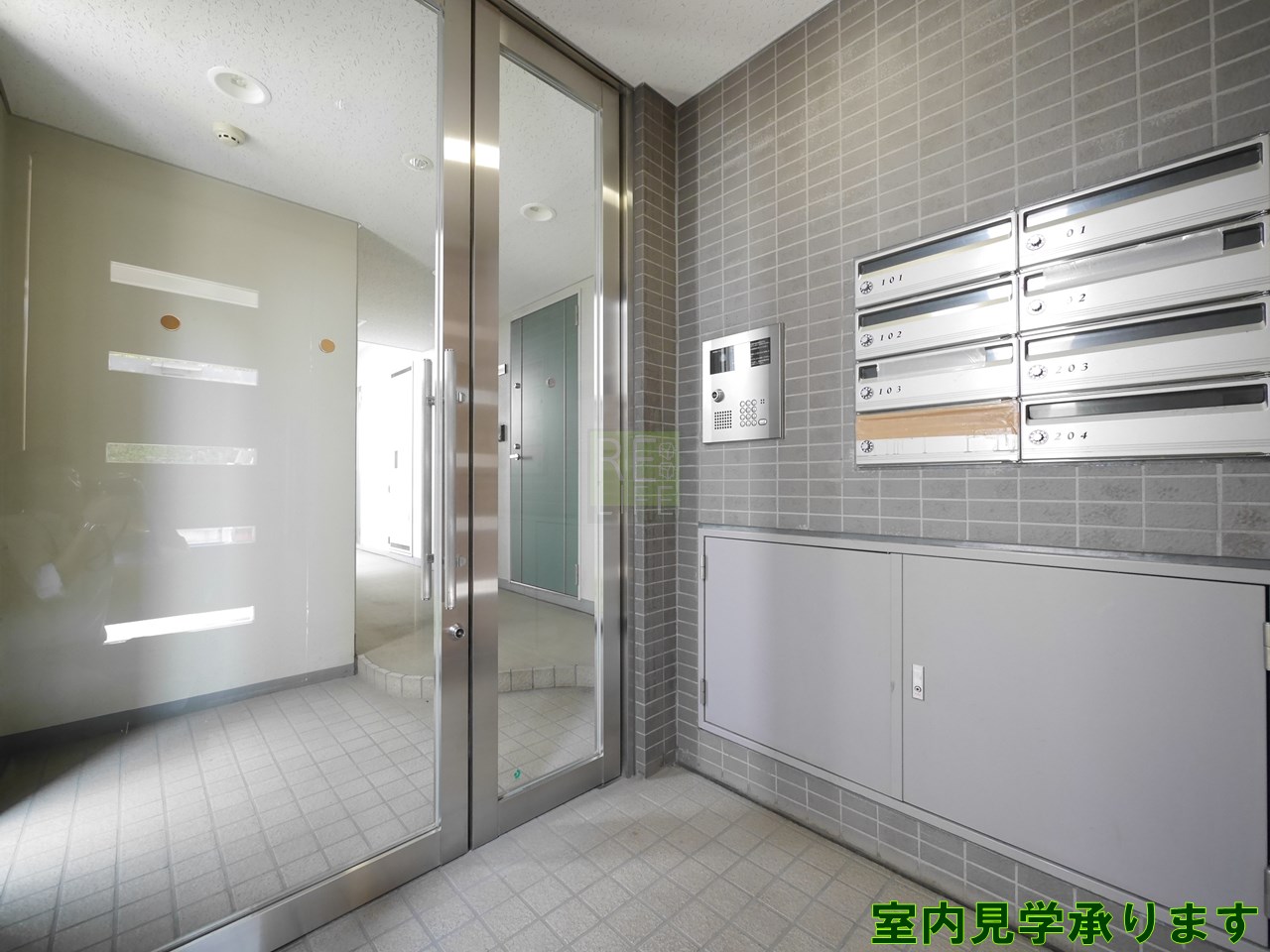 建物エントランス