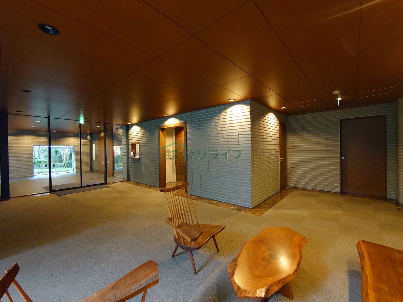 建物エントランス