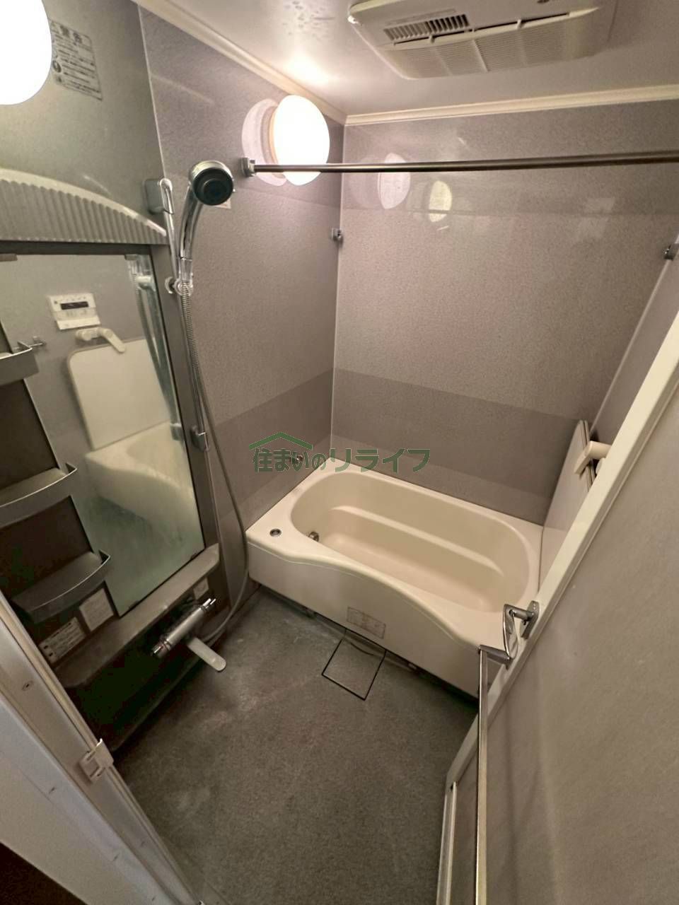 シャワールーム