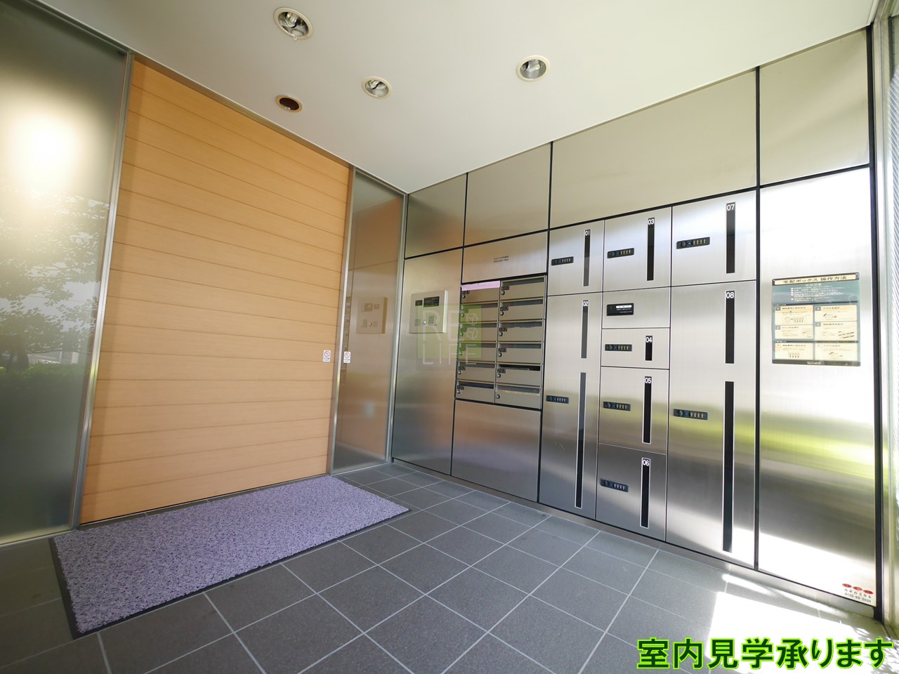 建物エントランス