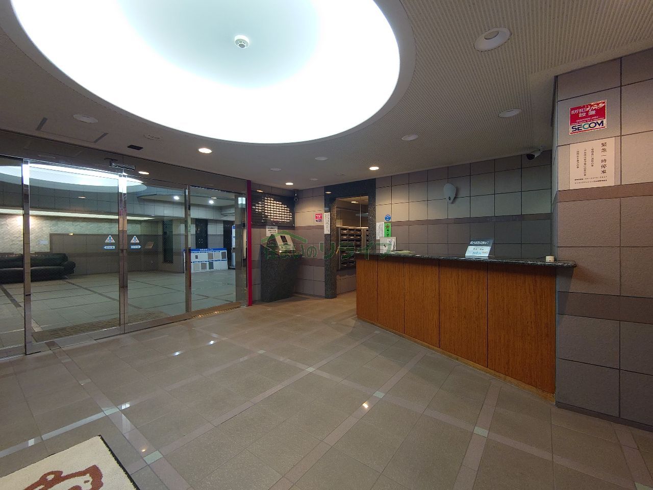 建物エントランス