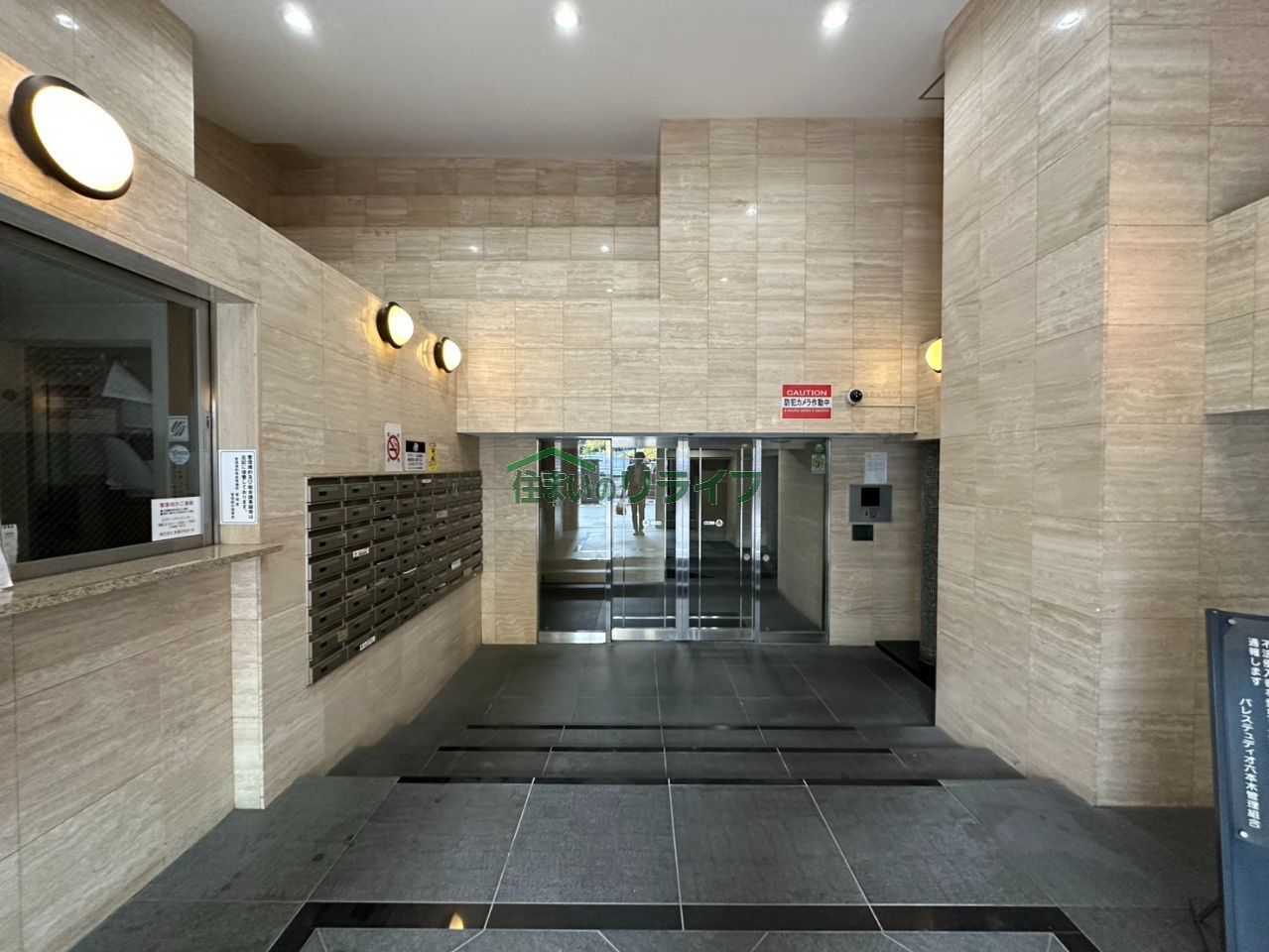 建物エントランス