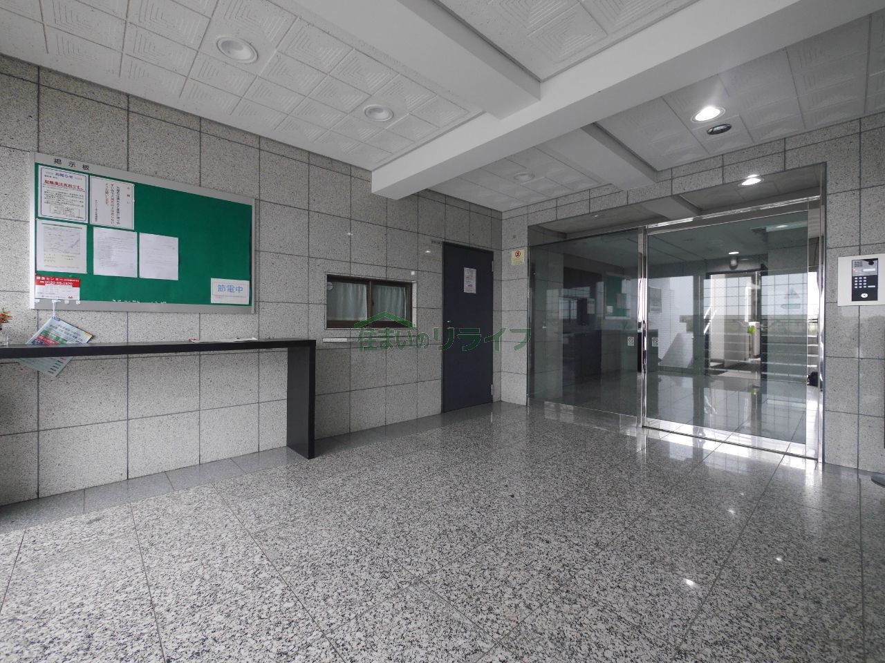 建物エントランス