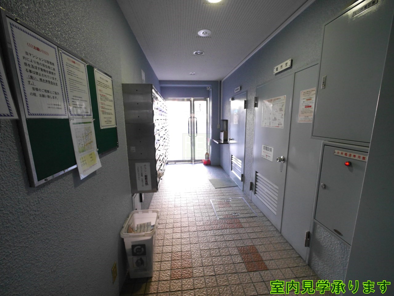 建物エントランス