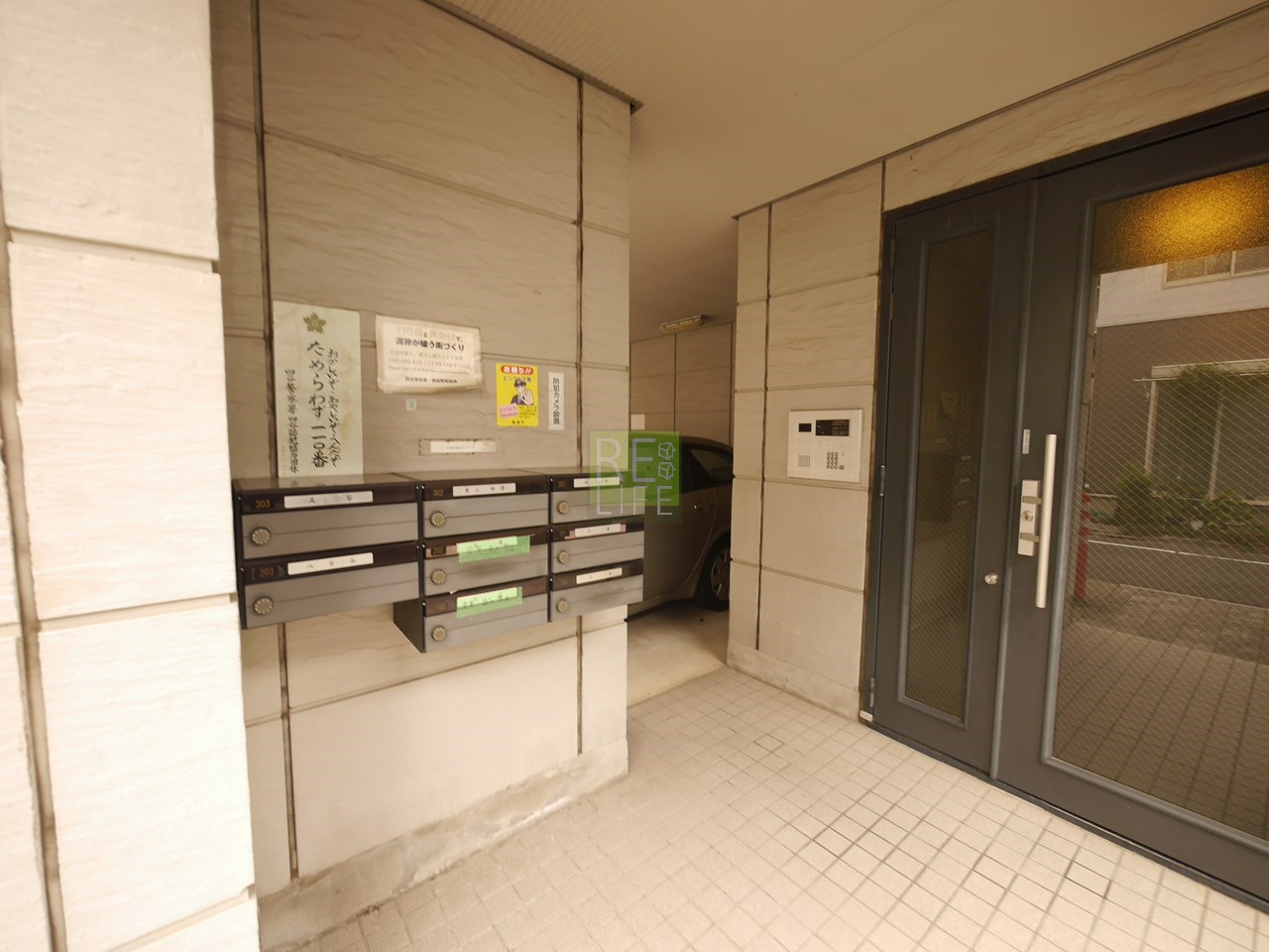 建物エントランス