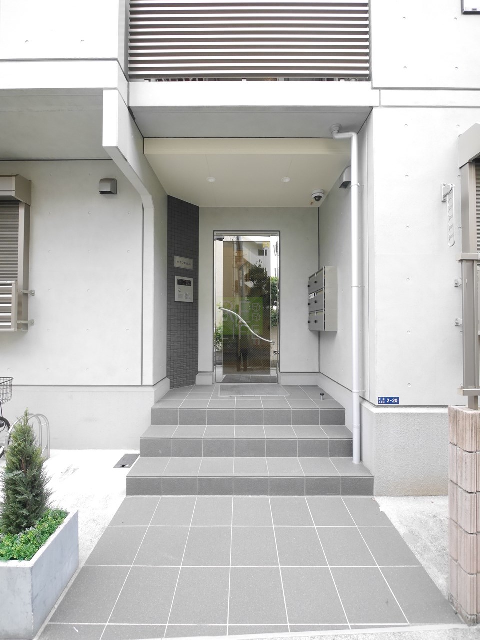 建物エントランス