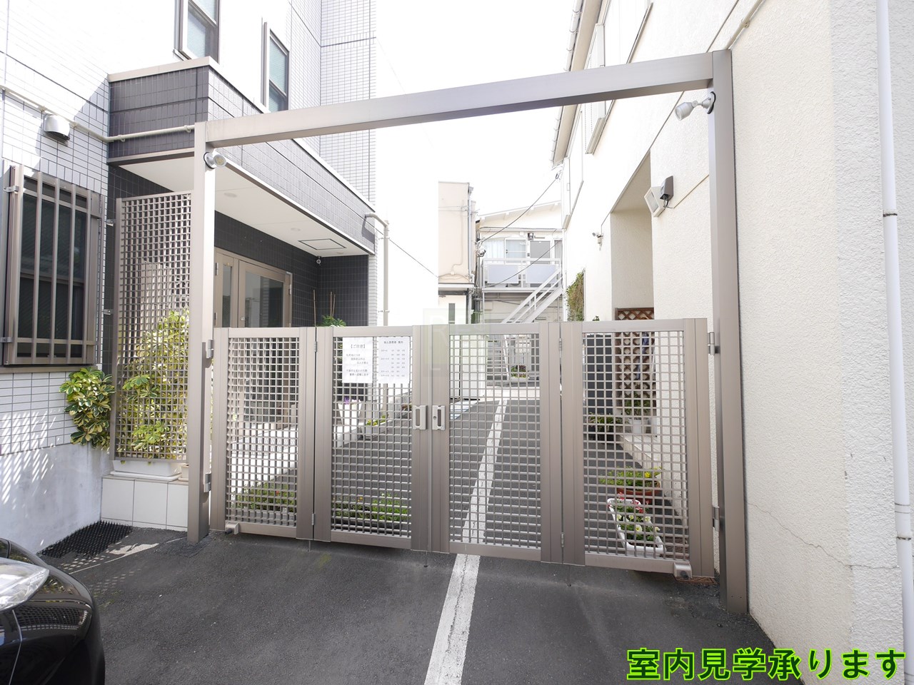 建物エントランス