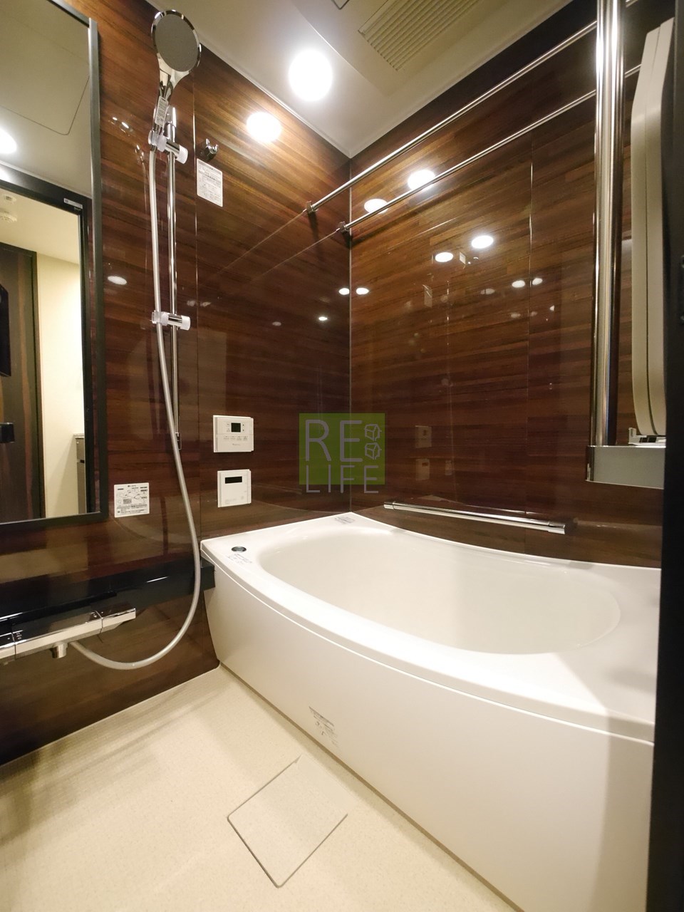 シャワールーム