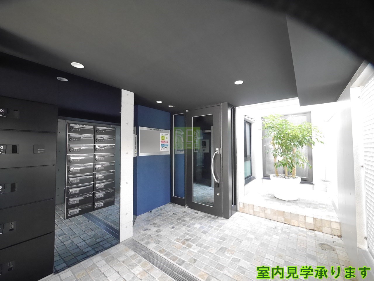 建物エントランス