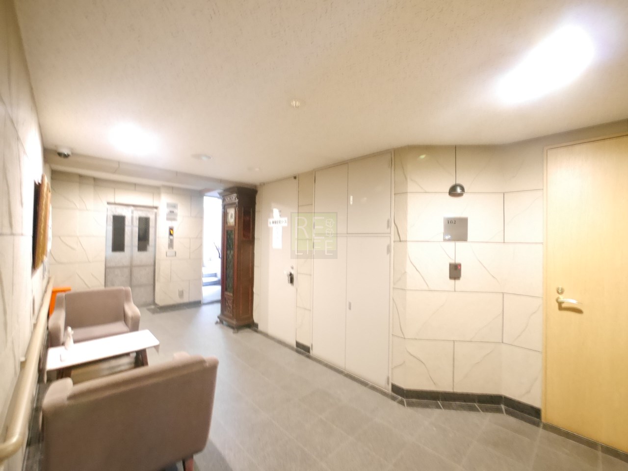 建物エントランス