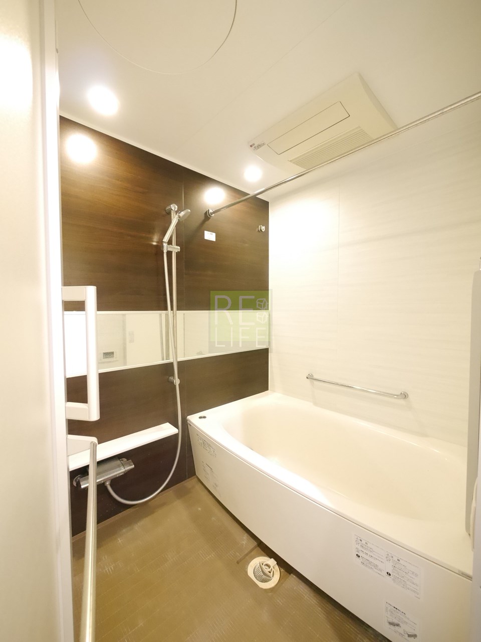 シャワールーム